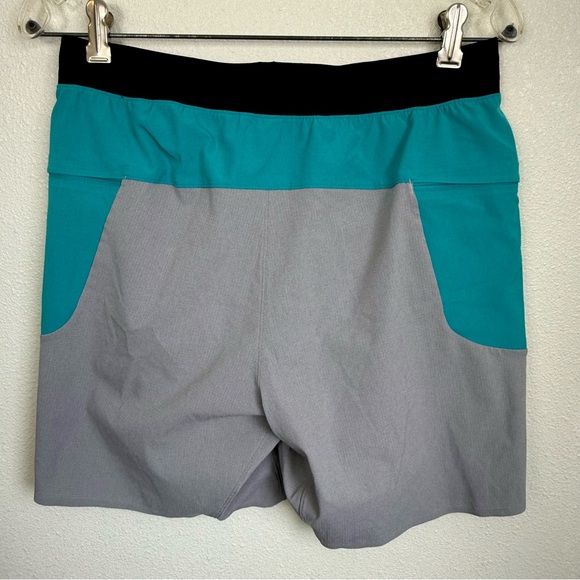 Lululemon Namaste At the Beach Shorts Blue/Gray Size M - Picture 3 of 8